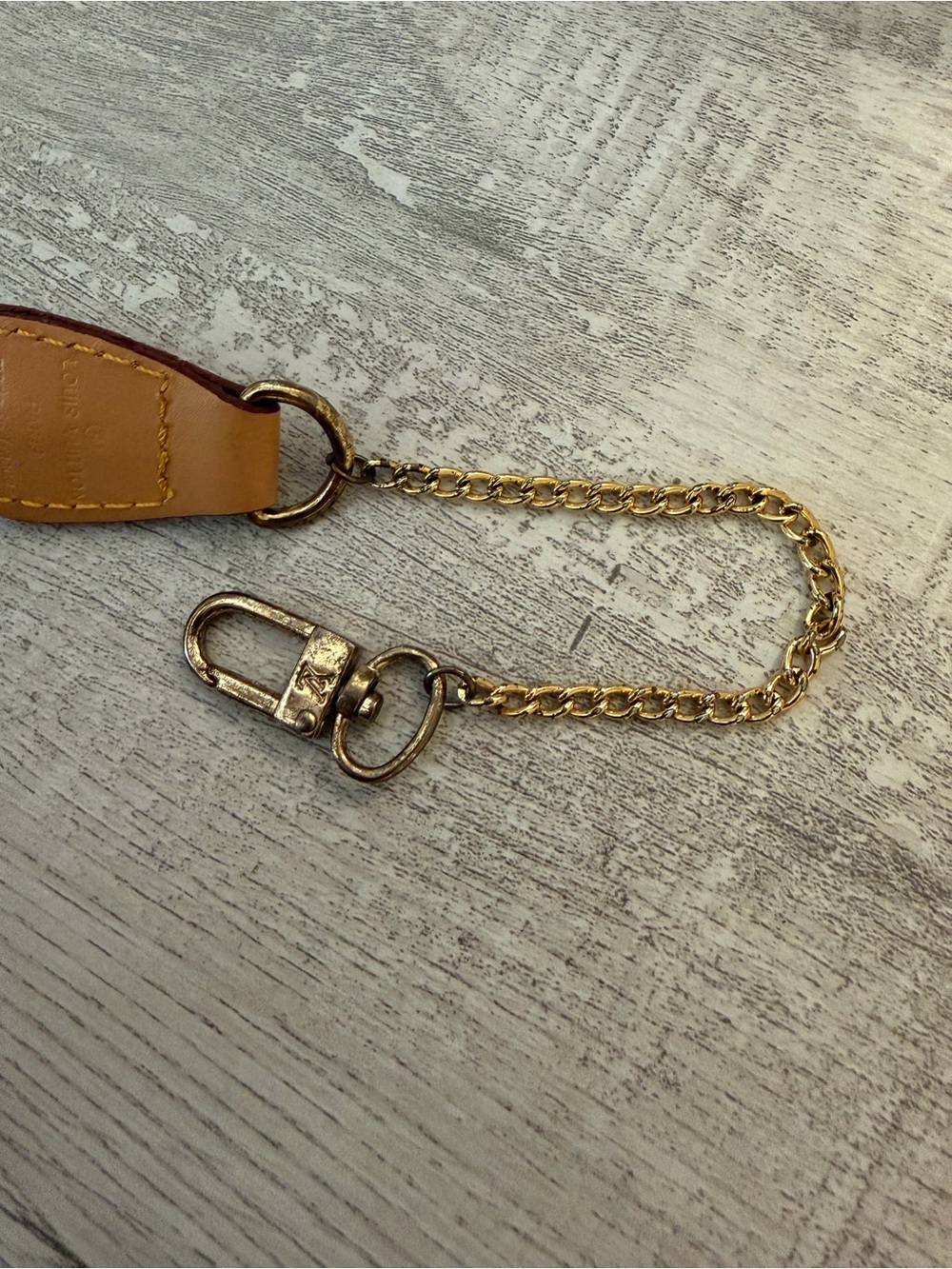 Louis Vuitton Mini Pochette - Picture 15 of 15